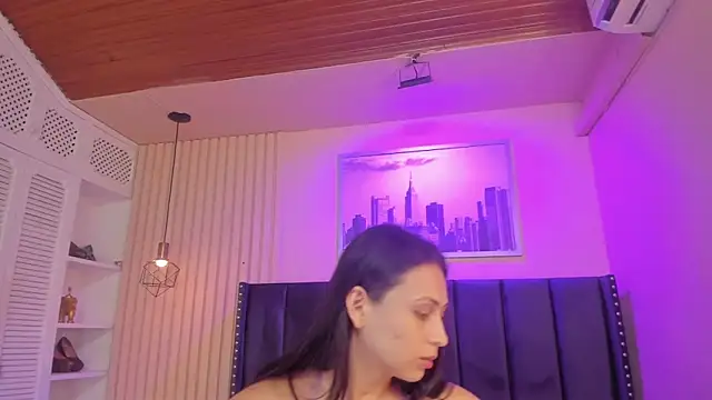 diosa cristal online show from 24, 7, 2026