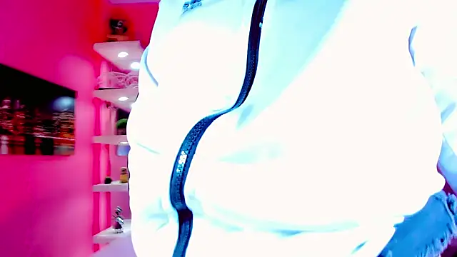 Saamanthaa11 online show from 10, 4, 2026