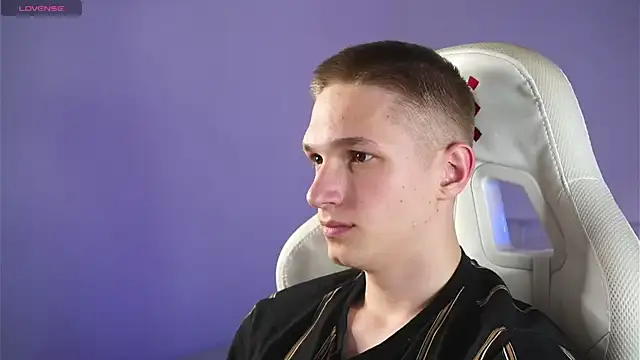 dustyn fox online show from 18, 3, 2025