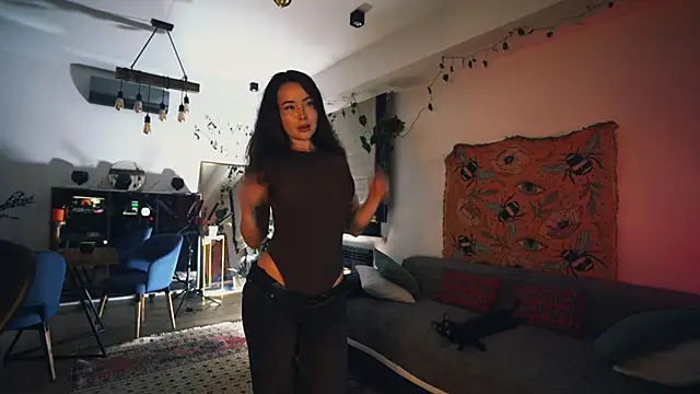 Leona Mell online show from 27, 11, 2025