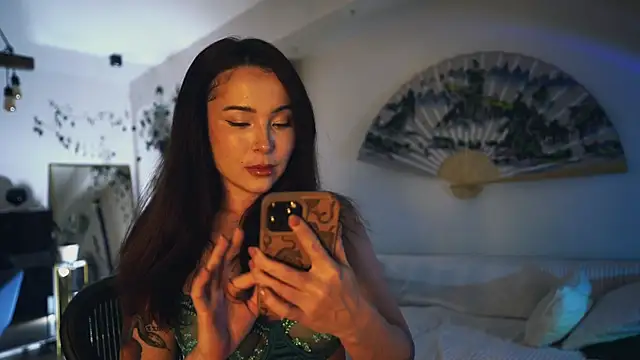 Leona Mell online show from 13, 1, 2026