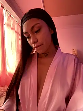 Effy Bonny online show from 3, 10, 2025