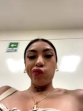 Effy Bonny online show from 10, 9, 2025