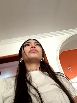 Effy Bonny online show from 4, 11, 2025