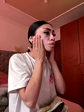 Effy Bonny online show from 19, 12, 2025