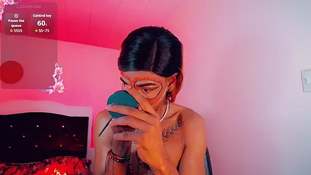 Kendall hornyy online show from 17, 10, 2025