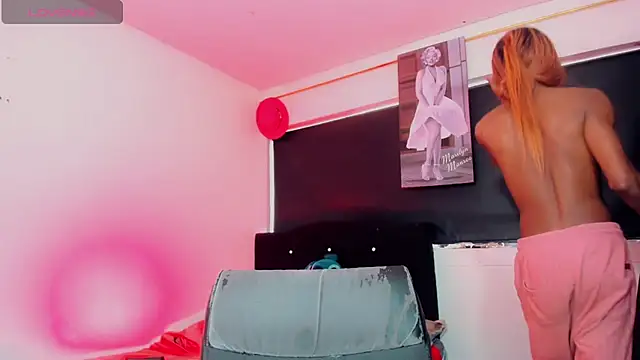 Kendall hornyy online show from 16, 7, 2026