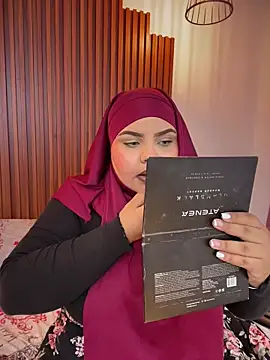 Snapshot of _Shara_Handal_ chatting on 3, 12, 2025 Shara Handal online show from 3, 12, 2025