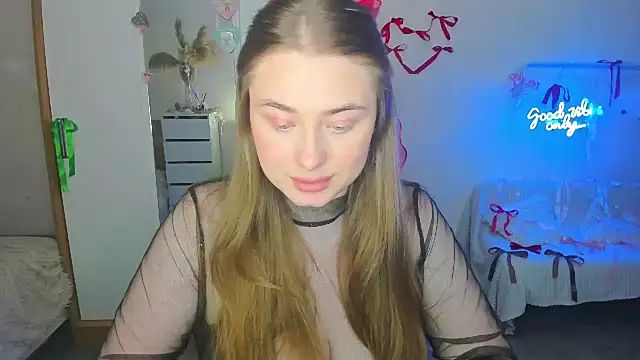 Demure Smile online show from 14, 2, 2025