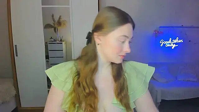 Demure Smile online show from 8, 2, 2025