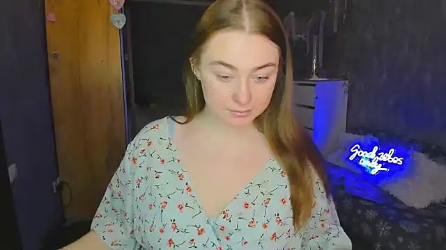 Demure Smile online show from 28, 2, 2025