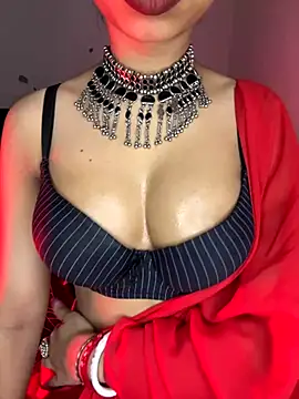 Hot-sexy222 online show from 1, 11, 2025