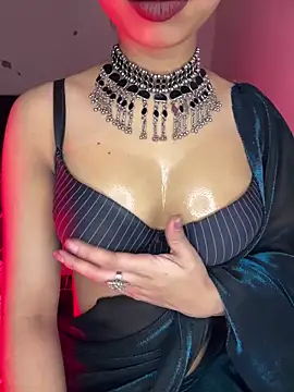 Hot-sexy222 online show from 4, 11, 2025