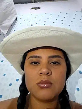 Snapshot of sexy-latin10 chatting on 1, 11, 2025 sexy-latin10 online show from 1, 11, 2025