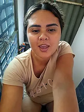 Snapshot of sexy-latin10 chatting on 28, 11, 2025 sexy-latin10 online show from 28, 11, 2025