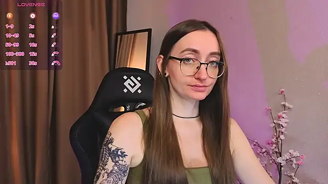 Snapshot of ShiroHeby chatting on 23, 11, 2025 ShiroHeby online show from 23, 11, 2025