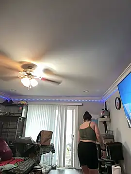 ThicBunz online show from 13, 4, 2026