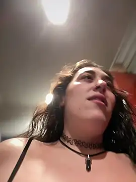Snapshot of ThicBunz chatting on 6, 7, 2026 ThicBunz online show from 6, 7, 2026