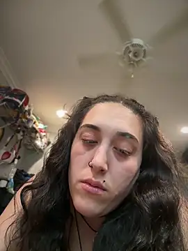 ThicBunz online show from 28, 4, 2026
