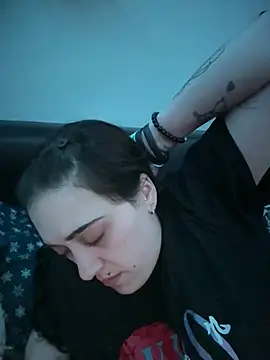 ThicBunz online show from 18, 4, 2026