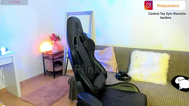 Piinkpandora online show from 16, 3, 2025