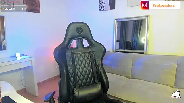 Piinkpandora online show from 6, 10, 2025