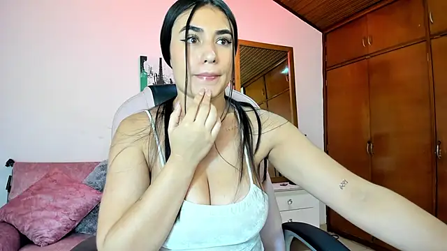 Alheli 16 online show from 2, 10, 2025