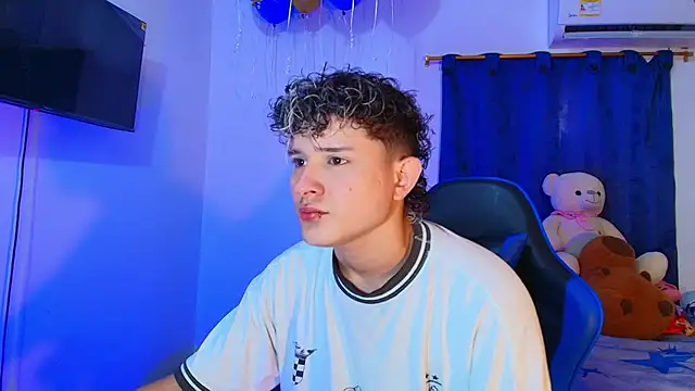 Nathan Bluee online show from 3, 3, 2026