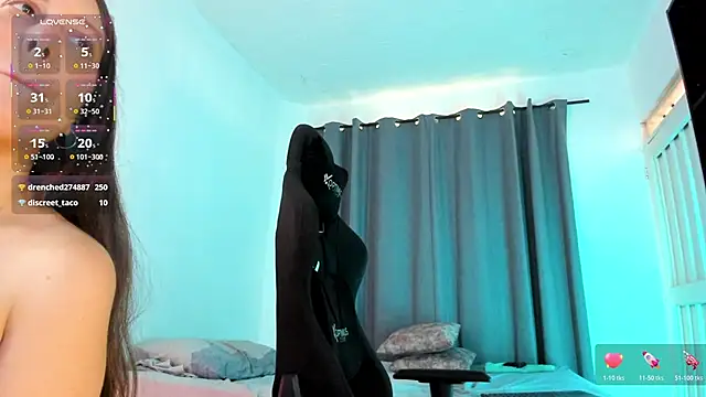 FreeLoveCouple online show from 8, 4, 2026