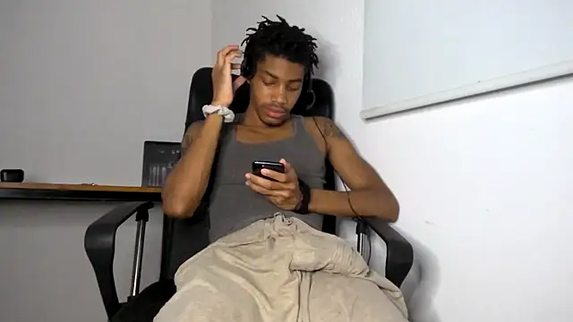 Skinnyblackman online show from 17, 5, 2026
