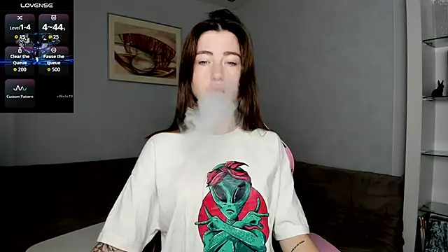 Luxuryalma online show from 2, 10, 2025