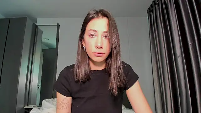 Snapshot of Sophiehii chatting on 14, 1, 2025 Sophiehii online show from 14, 1, 2025