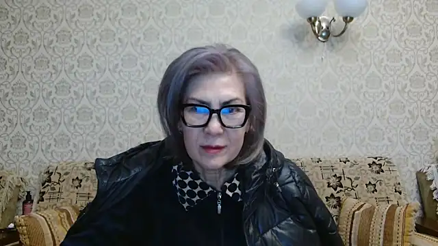 Elegant00Lady online show from 10, 10, 2025