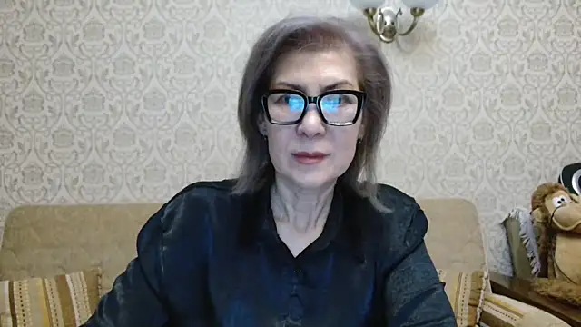 Elegant00Lady online show from 12, 11, 2025