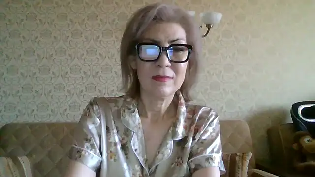Elegant00Lady online show from 12, 7, 2026