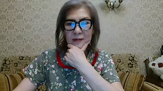 Elegant00Lady online show from 28, 10, 2025