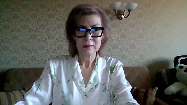 Elegant00Lady online show from 13, 1, 2026