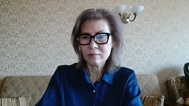 Elegant00Lady online show from 18, 11, 2025