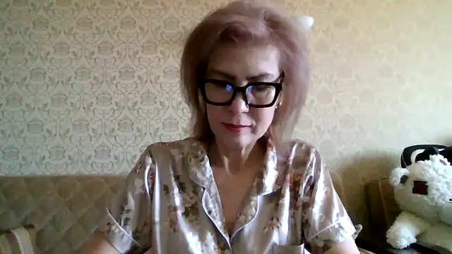 Elegant00Lady online show from 7, 5, 2026