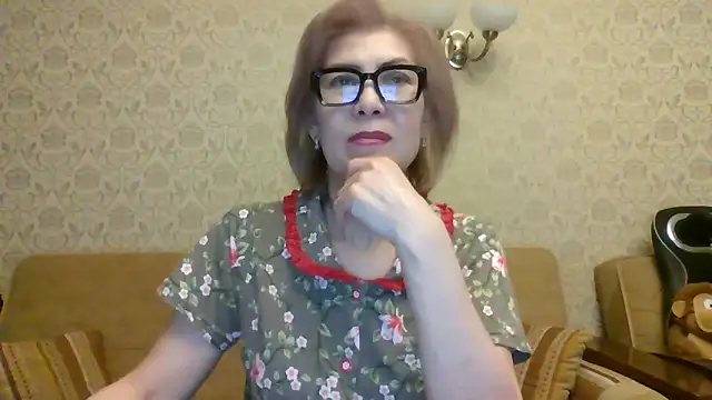 Elegant00Lady online show from 12, 6, 2026