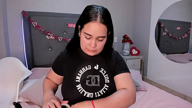 Snapshot of emma_lye chatting on 20, 6, 2026 emma lye online show from 20, 6, 2026