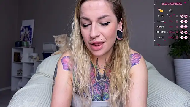 Tanya Acid online show from 11, 11, 2025