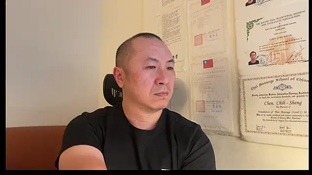 chih515 online show from 28, 12, 2024