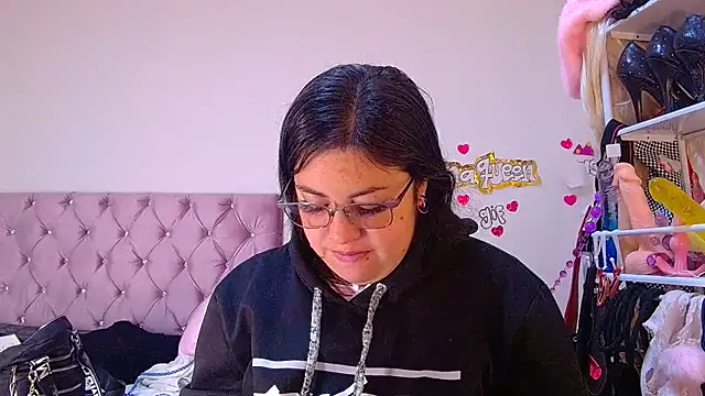 lanaqueen699 online show from 27, 5, 2026