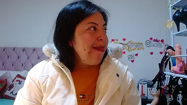 lanaqueen699 online show from 6, 1, 2026