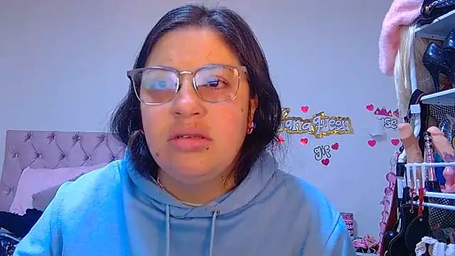 lanaqueen699 online show from 11, 6, 2026
