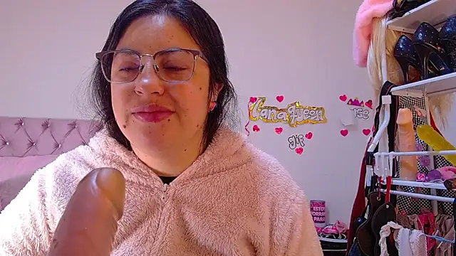 lanaqueen699 online show from 9, 6, 2026
