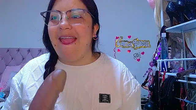 lanaqueen699 online show from 13, 5, 2026