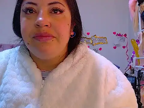 lanaqueen699 online show from 15, 7, 2026