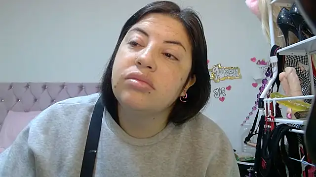 lanaqueen699 online show from 5, 5, 2026